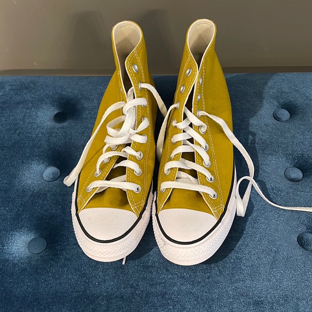Converse High Top Mustard Size 10.5